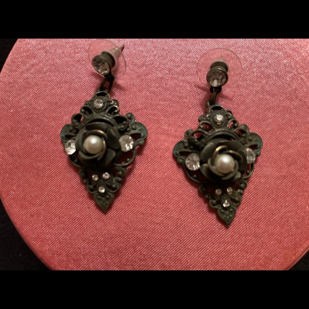 Gorgeous Vintage Earrings!